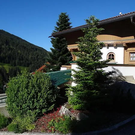 Apartament Erlzette Tux